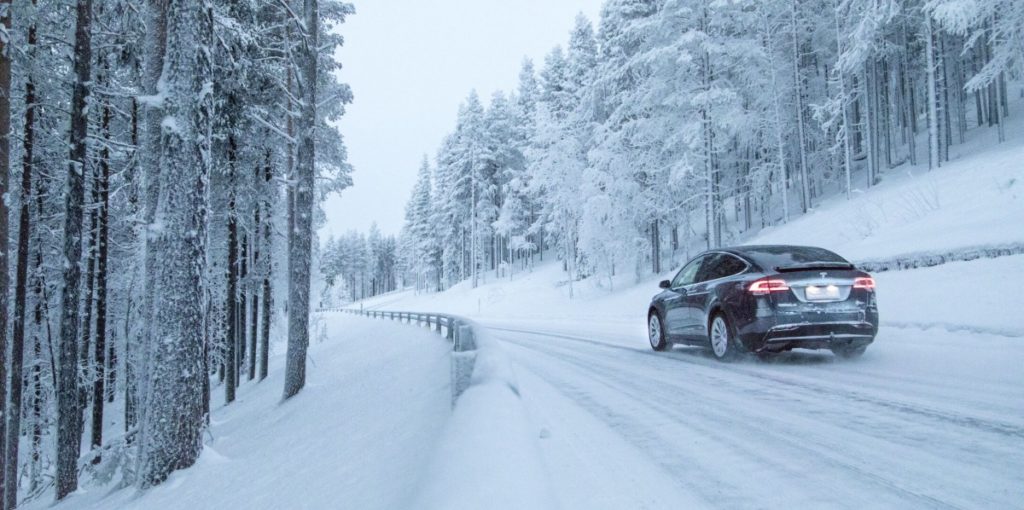 Anvelopele de iarna sunt obligatorii in functie de starea vremii sau a drumului - Vadrexim.ro
