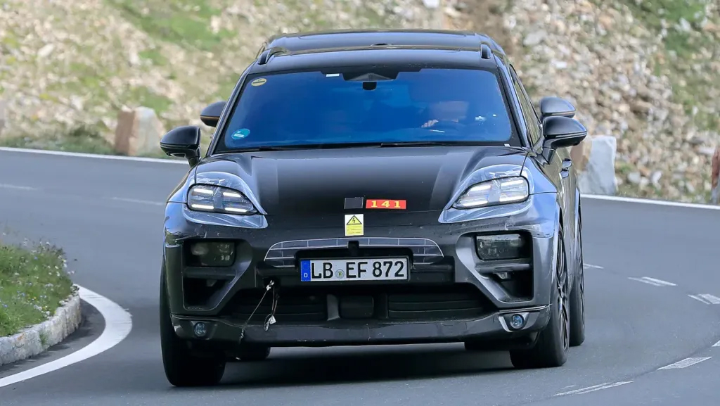 Porsche Macan EV 